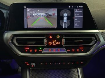 BMW 3 Serie Touring 320i M SPORTPAKKET-ACC-SPORTSTOELEN-CAMERA-COMPLEET