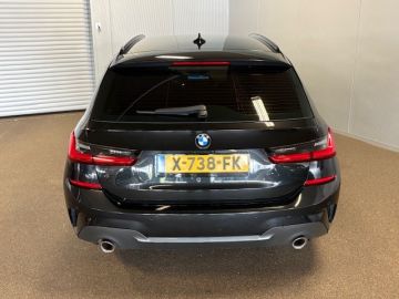 BMW 3 Serie Touring 320i M SPORTPAKKET-ACC-SPORTSTOELEN-CAMERA-COMPLEET