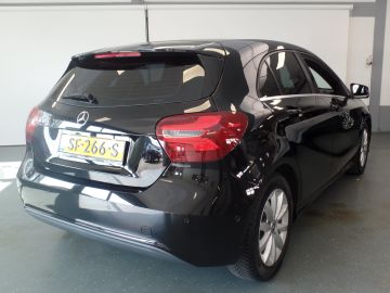 Mercedes-Benz A-Klasse 180 Business Solution Navigatie, Achteruitrijcamera, Pdc V/A,Spor