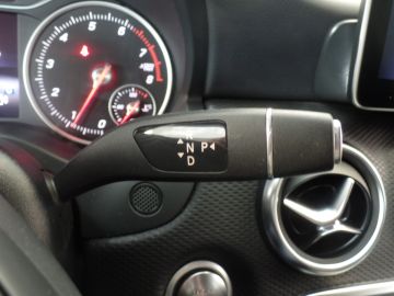 Mercedes-Benz A-Klasse 180 Business Solution Navigatie, Achteruitrijcamera, Pdc V/A,Spor
