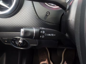 Mercedes-Benz A-Klasse 180 Business Solution Navigatie, Achteruitrijcamera, Pdc V/A,Spor