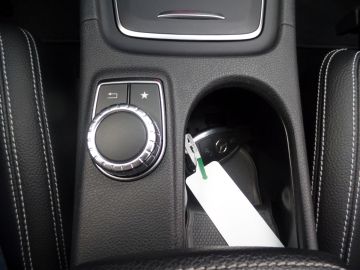 Mercedes-Benz A-Klasse 180 Business Solution Navigatie, Achteruitrijcamera, Pdc V/A,Spor