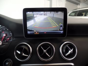 Mercedes-Benz A-Klasse 180 Business Solution Navigatie, Achteruitrijcamera, Pdc V/A,Spor