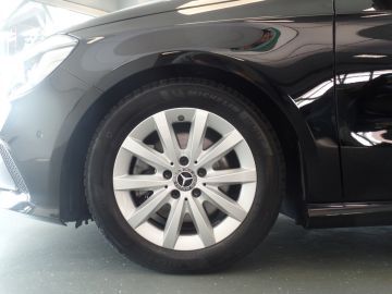 Mercedes-Benz A-Klasse 180 Business Solution Navigatie, Achteruitrijcamera, Pdc V/A,Spor