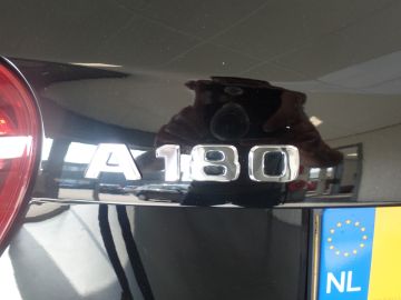 Mercedes-Benz A-Klasse 180 Business Solution Navigatie, Achteruitrijcamera, Pdc V/A,Spor