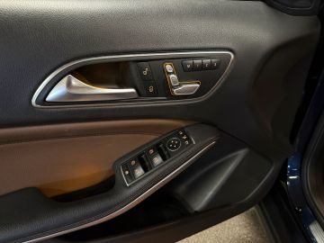 Mercedes-Benz GLA 250 Urban-PANORAMA-MEMORY-360 CAMERA-TREKHAAK-COMPL.