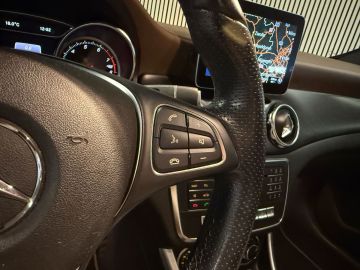 Mercedes-Benz GLA 250 Urban-PANORAMA-MEMORY-360 CAMERA-TREKHAAK-COMPL.