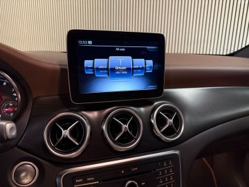 Mercedes-Benz GLA 250 Urban-PANORAMA-MEMORY-360 CAMERA-TREKHAAK-COMPL.