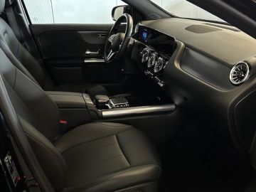 Mercedes-Benz EQA 250 Advanced Progressive-5 JAAR GARANTIE-CAMERA-SFEERVERL.-DODE H