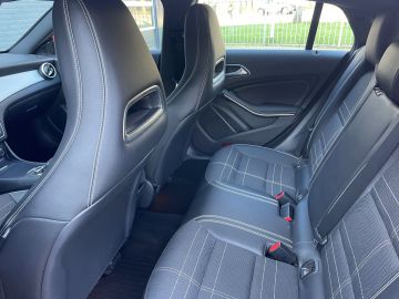 Mercedes-Benz CLA Shooting Brake 180 Prestige - Automaat-Cruise control-Trekhaak af