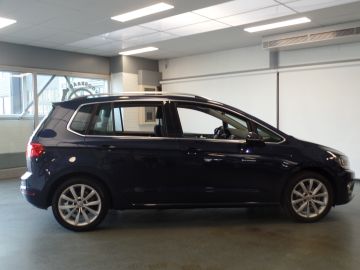 Volkswagen Golf Sportsvan 1.2 TSI Highline Automaat, Navigatie, Achteruitrijc, Elek ramen/S