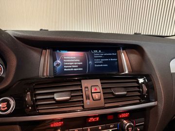 BMW X4 xDrive20i Executive-LEER-HEAD UP-TREKHAAK-SURROUND CAMERA-COMPLEE