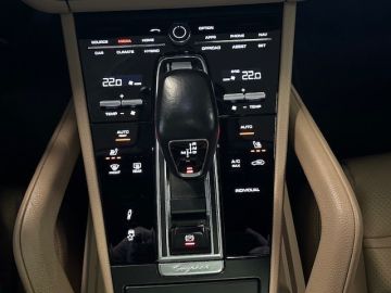Porsche Cayenne Coupé 3.0 E Hybrid-HEAD UP-INNODRIVE-VIERWIELSTURING-LUCHT-PANO-Z