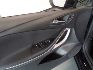 Opel Astra Sports Tourer 1.2 Business Edition 110pk Navigatie, Achteruitrijc