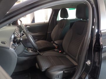 Opel Astra Sports Tourer 1.2 Business Edition 110pk Navigatie, Achteruitrijc