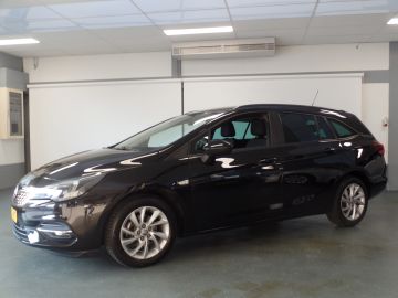 Opel Astra Sports Tourer 1.2 Business Edition 110pk Navigatie, Achteruitrijc