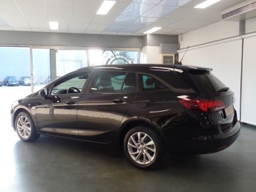 Opel Astra Sports Tourer 1.2 Business Edition 110pk Navigatie, Achteruitrijc