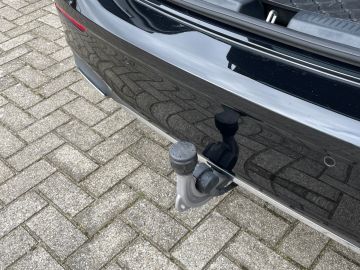 Mercedes-Benz A-Klasse 250 e AMG - Trekhaak - Accu garantie - Camera - Apple car play - 