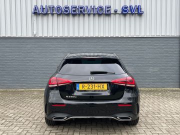 Mercedes-Benz A-Klasse 250 e AMG - Trekhaak - Accu garantie - MBUX Plus - Camera - Apple