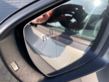 Volkswagen T-Cross 1.0 TSI Life - Dodehoekdetectie - Apple car play - Cruise control