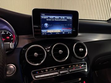 Mercedes-Benz GLC 250 4 Matic AMG STYLING-PANORAMA-DODEHOEK-SFEER-20 INCH MULTISPAA