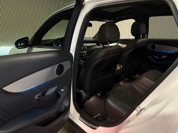 Mercedes-Benz GLC 250 4 Matic AMG STYLING-PANORAMA-DODEHOEK-SFEER-20 INCH MULTISPAA