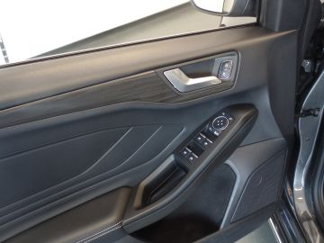 Ford Focus Wagon 1.0 EcoBoost Vignale 125pk, Full options!!, Navigatie, Acht