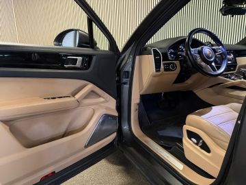 Porsche Cayenne Coupé 3.0 E Hybrid-BURMESTER-INNODRIVE-VIERWIELSTURING-LUCHT-PANO