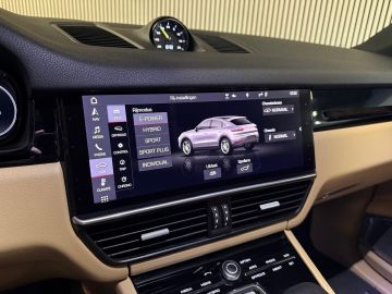 Porsche Cayenne Coupé 3.0 E Hybrid-BURMESTER-INNODRIVE-VIERWIELSTURING-LUCHT-PANO