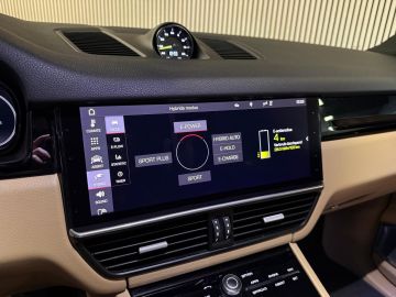 Porsche Cayenne Coupé 3.0 E Hybrid-BURMESTER-INNODRIVE-VIERWIELSTURING-LUCHT-PANO