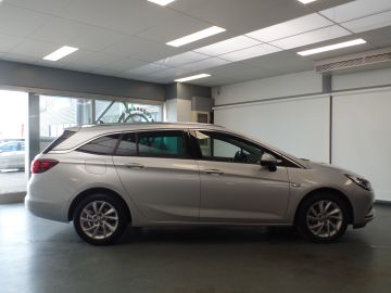Opel Astra Sports Tourer 1.0 Turbo Innovation Navigatie, Achteruitrijcamera,
