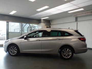 Opel Astra Sports Tourer 1.0 Turbo Innovation Navigatie, Achteruitrijcamera,