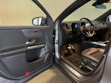Mercedes-Benz GLA 200 Progressive-CAMERA-APPLE CARPLAY-ECC-STOELCOMFORT-COMPLEET