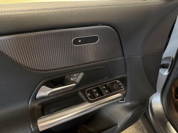 Mercedes-Benz GLA 200 Progressive-CAMERA-APPLE CARPLAY-ECC-STOELCOMFORT-COMPLEET