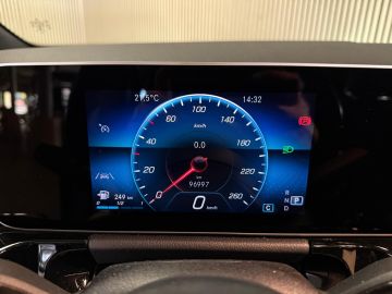 Mercedes-Benz GLA 200 Progressive-CAMERA-APPLE CARPLAY-ECC-STOELCOMFORT-COMPLEET