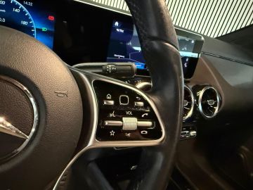 Mercedes-Benz GLA 200 Progressive-CAMERA-APPLE CARPLAY-ECC-STOELCOMFORT-COMPLEET