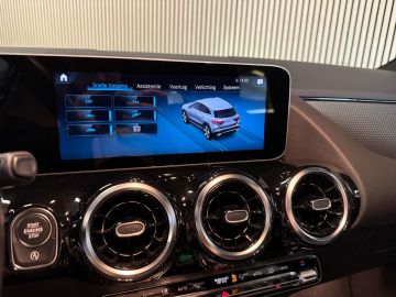 Mercedes-Benz GLA 200 Progressive-CAMERA-APPLE CARPLAY-ECC-STOELCOMFORT-COMPLEET