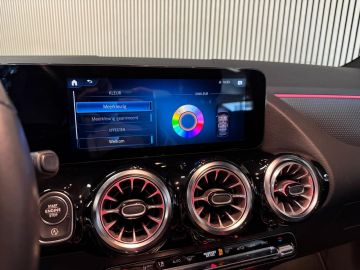 Mercedes-Benz B-Klasse 200 Progressive-MEMORY-PANORAMA-TREKHAAK-KEYLESS-COMPLEET