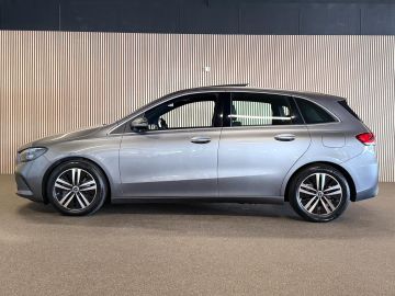 Mercedes-Benz B-Klasse 200 Progressive-MEMORY-PANORAMA-TREKHAAK-KEYLESS-COMPLEET
