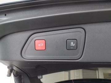 Peugeot 3008 1.2 PureTech Blue Lease Allure 130pk automaat, Navigatie, Achteru