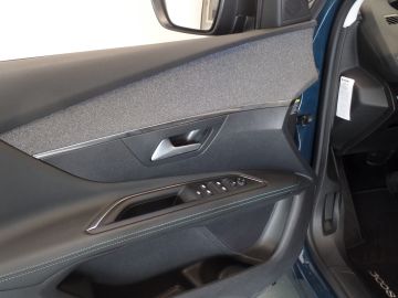 Peugeot 3008 1.2 PureTech Blue Lease Allure 130pk automaat, Navigatie, Achteru
