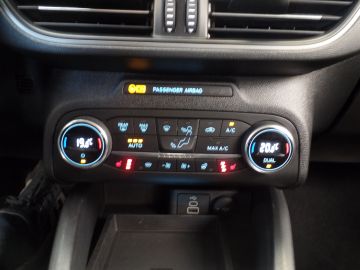 Ford Focus Wagon 1.0 EcoBoost Hybrid Titanium 125pk automaat, Nieuw model!! 