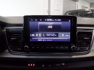 Kia Rio 1.0 T-GDi MHEV DynamicLine Navigatie, Apple carplay, Achteruitrij