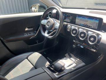 Mercedes-Benz A-Klasse 250 e AMG-Line - Trekhaak - Camera - Apple car play etc etc!