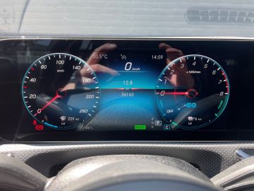 Mercedes-Benz A-Klasse 250 e AMG-Line - Trekhaak - Camera - Apple car play etc etc!