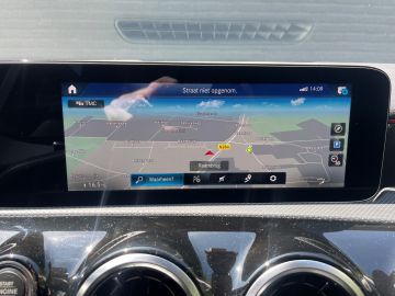 Mercedes-Benz A-Klasse 250 e AMG-Line - Trekhaak - Camera - Apple car play etc etc!