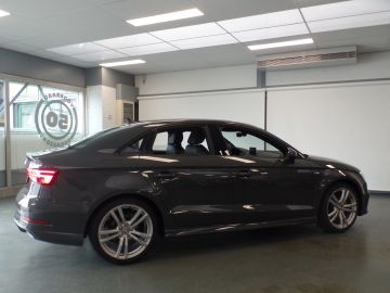 Audi A3 Limousine 30 TFSI Advance Sport S-LINE, Navigatie, Clima controle