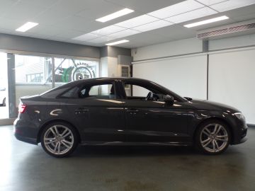 Audi A3 Limousine 30 TFSI Advance Sport S-LINE, Navigatie, Clima controle
