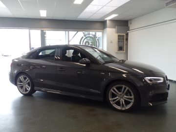 Audi A3 Limousine 30 TFSI Advance Sport S-LINE, Navigatie, Clima controle