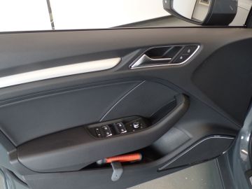 Audi A3 Limousine 30 TFSI Advance Sport S-LINE, Navigatie, Clima controle